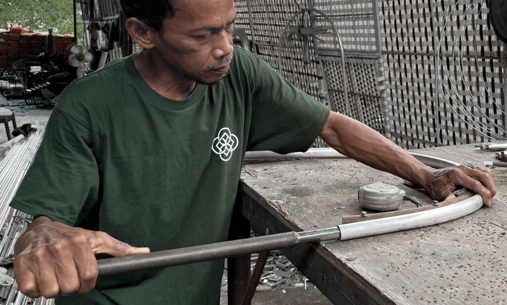 The Advantages of Working with an Outdoor Furniture Supplier from Indonesia